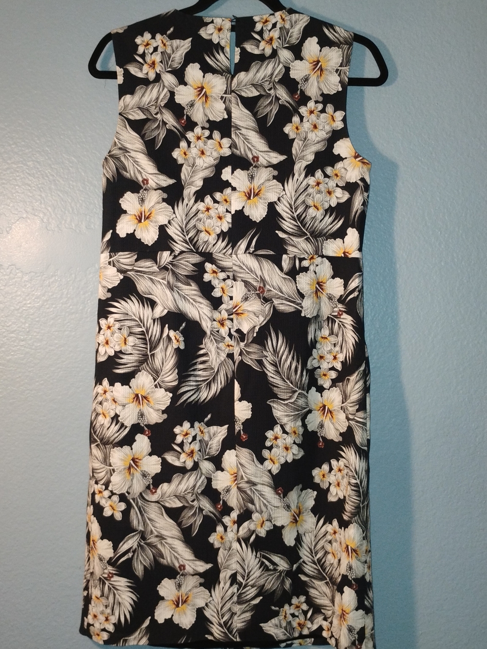 MaxMara Black Floral Sleeveless Midi Dress with White & Yellow Bloom - Picture 2 of 6